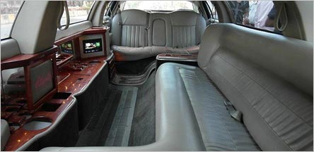 6-passenger-stretch-limousine-interior-novato 6-passenger-stretch-limousine-interior-novato