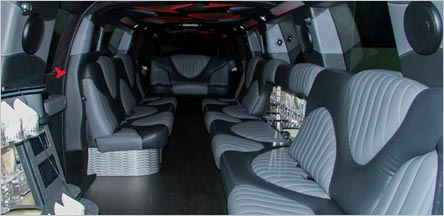 Cadillac Escalade Limo Novato Interior